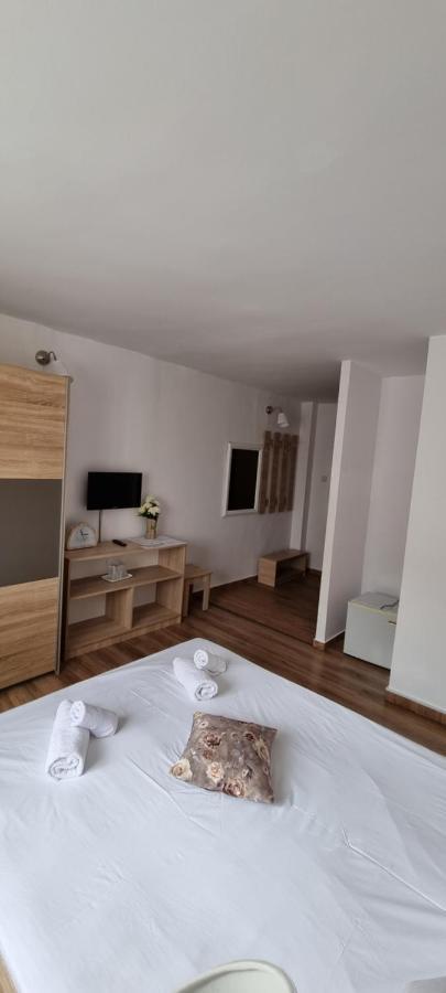 Hotel Dacor Orastie Ngoại thất bức ảnh