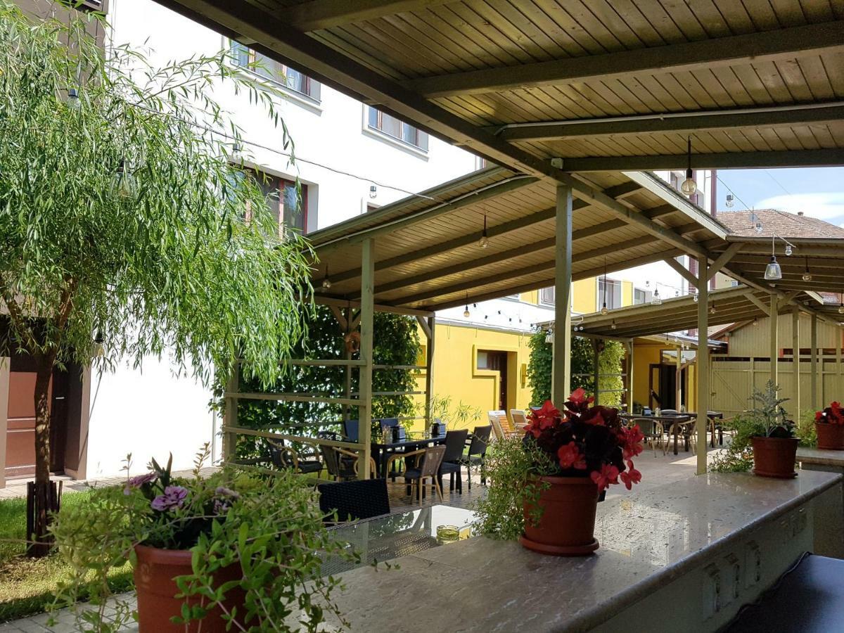 Hotel Dacor Orastie Ngoại thất bức ảnh